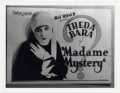 voir la fiche complète du film : Madame Mystery