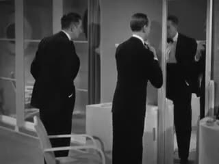 Extrait vidéo du film  L Entreprenant Monsieur Petrov