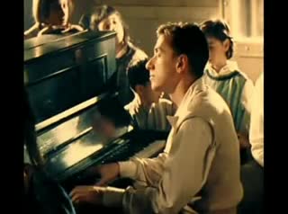 Un extrait du film  La Légende du pianiste sur l ocean