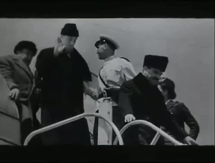 Extrait vidéo du film  Don Camillo en Russie