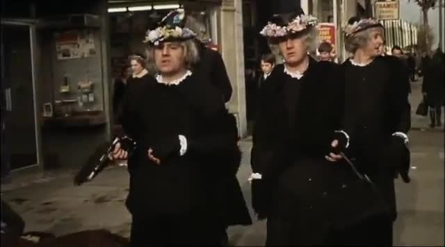 Extrait vidéo du film  La première folie des Monty Python