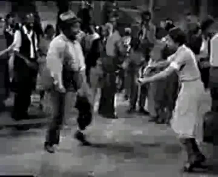 Un extrait du film  Un Jour aux courses