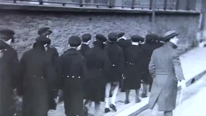 Extrait vidéo du film  Être plutôt qu avoir ? À l école autrement…