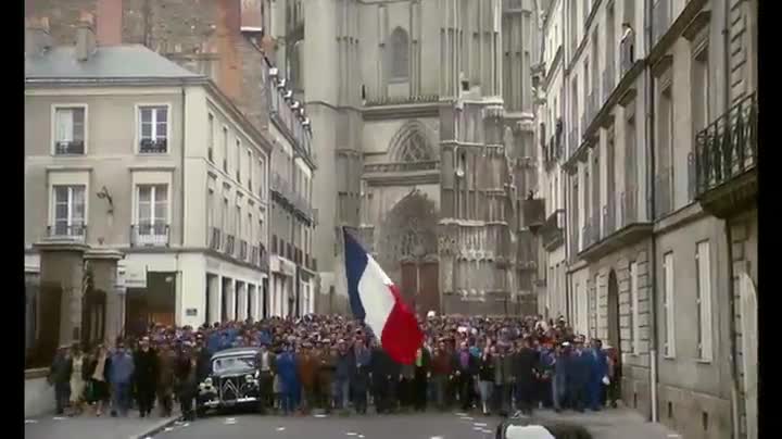 Extrait vidéo du film  Une chambre en ville