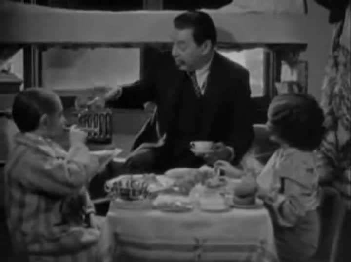 Un extrait du film  Charlie Chan au cirque