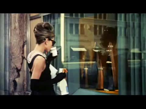 Un extrait du film  Diamants sur canapé