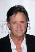 Robert Hays