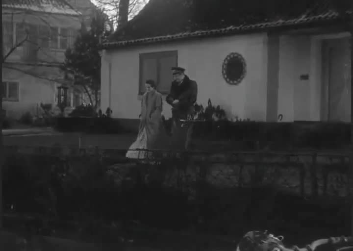 Un extrait du film  Le Général du diable