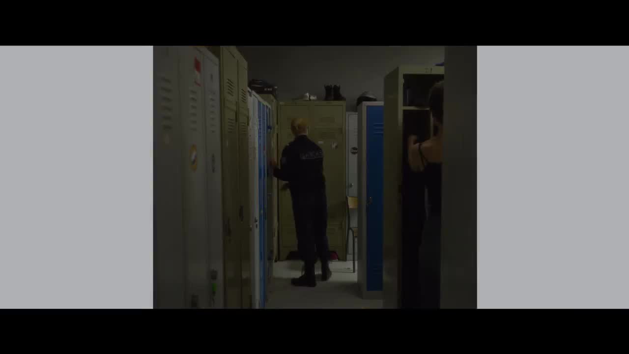 Extrait vidéo du film  Police