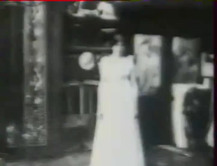 Extrait vidéo du film  Une scène d hypnotisme II