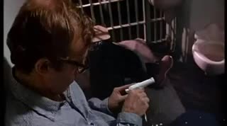 Un extrait du film  Prends l oseille et tire-toi