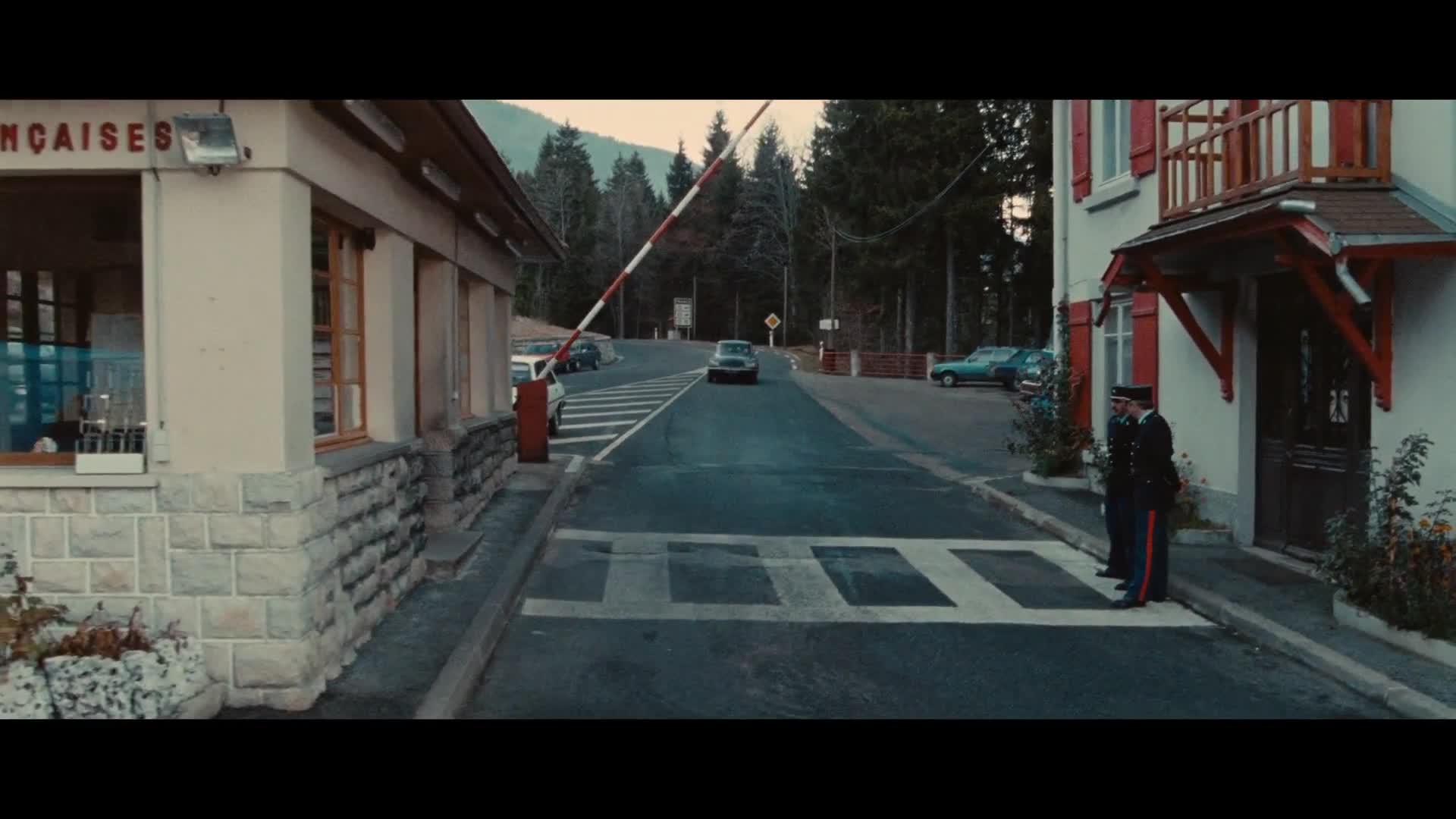 Extrait vidéo du film  Attention bandits