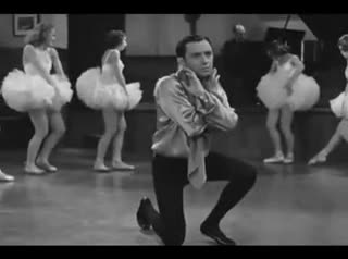 Un extrait du film  Gold Diggers in Paris