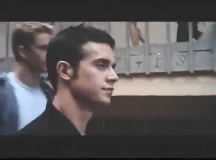 Extrait vidéo du film  Elle est trop bien