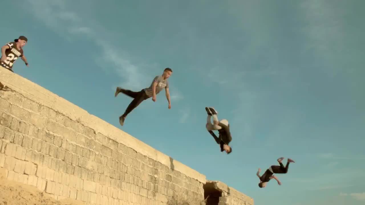 Extrait vidéo du film  One More Jump