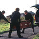 photo du film L'Amour, six pieds sous terre