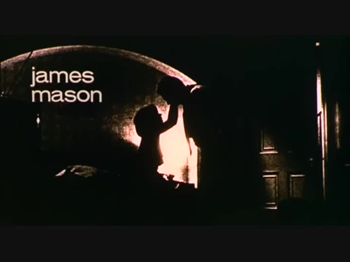 Un extrait du film  M 15 demande protection