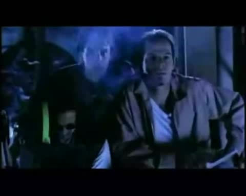 Un extrait du film  Histoires d outre tombe