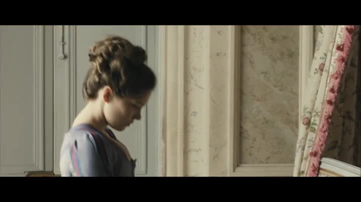 Extrait vidéo du film  Les Adieux à la Reine
