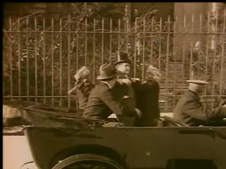 Extrait vidéo du film  Il gioiello di Khama