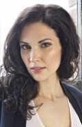 Laura Mennell