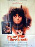 Jeune fille libre le soir
