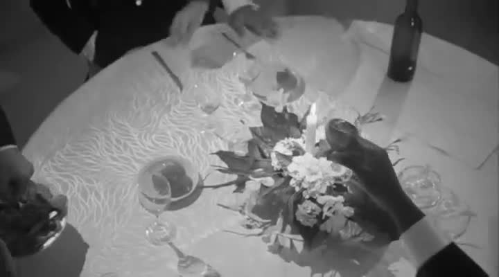 Un extrait du film  Under the Cherry Moon