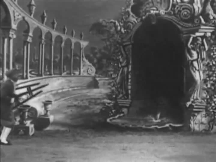 Extrait vidéo du film  La Statue Animée