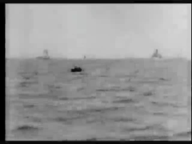 Extrait vidéo du film  New York Harbor Police Boat Patrol Capturing Pirates