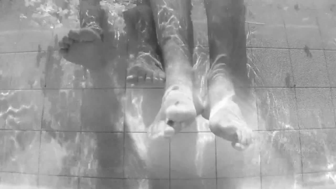 Extrait vidéo du film  Little Feet