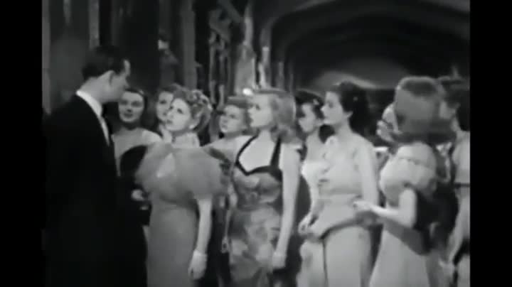 Un extrait du film  A Girl Must Live