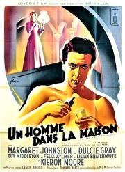 Un homme dans la maison