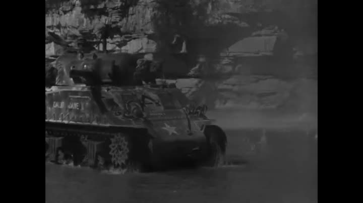 Extrait vidéo du film  Les Tanks arrivent