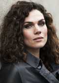 Anna Drijver