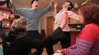 Extrait vidéo du film  Crackers