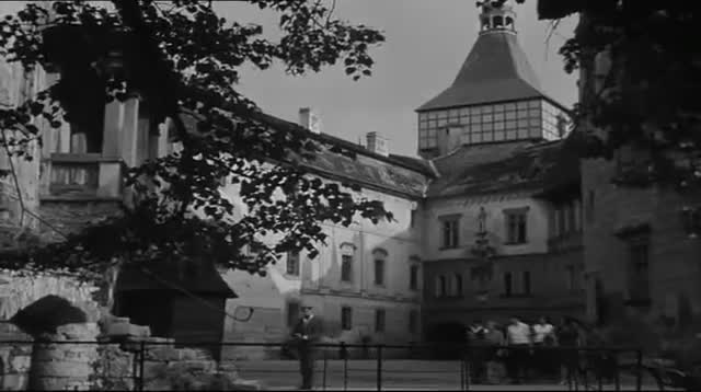 Extrait vidéo du film  The White Lady