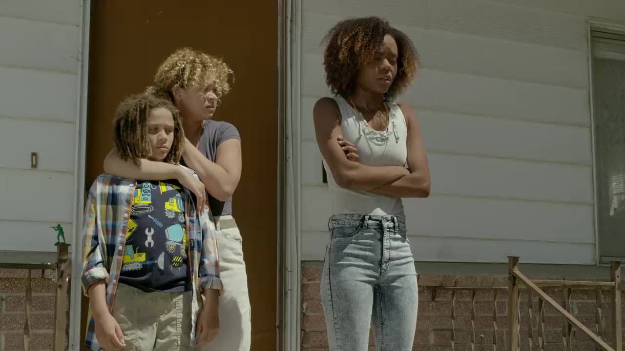 Extrait vidéo du film  Deidra & laney rob a train