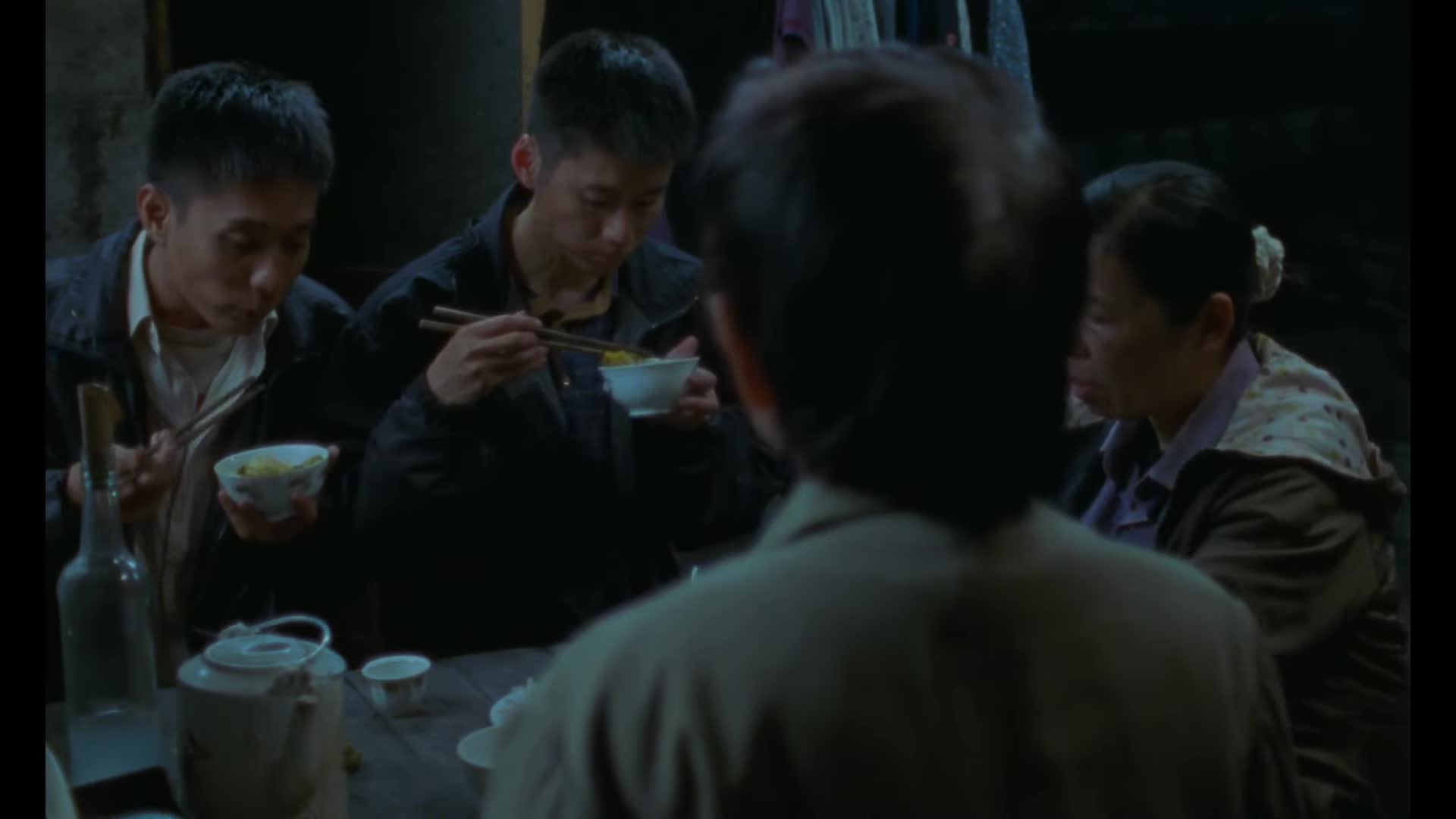 Extrait vidéo du film  Viêt and Nam