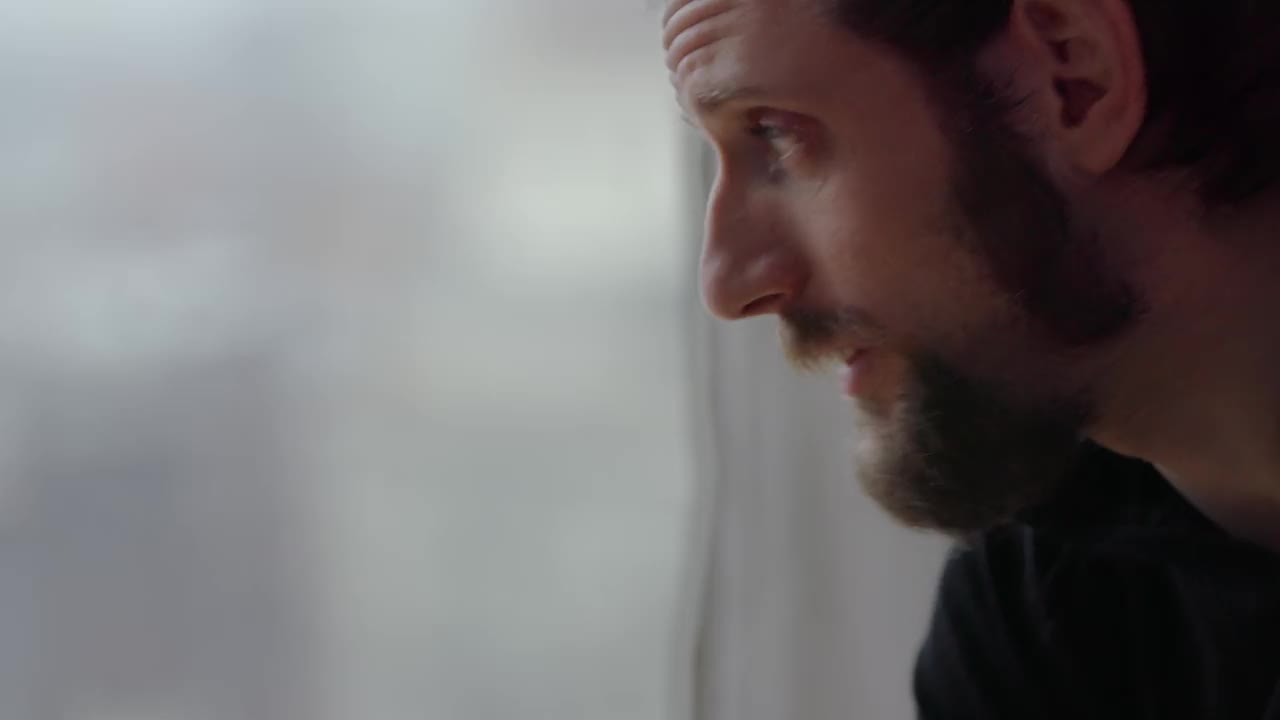 Extrait vidéo du film  L un des nôtres