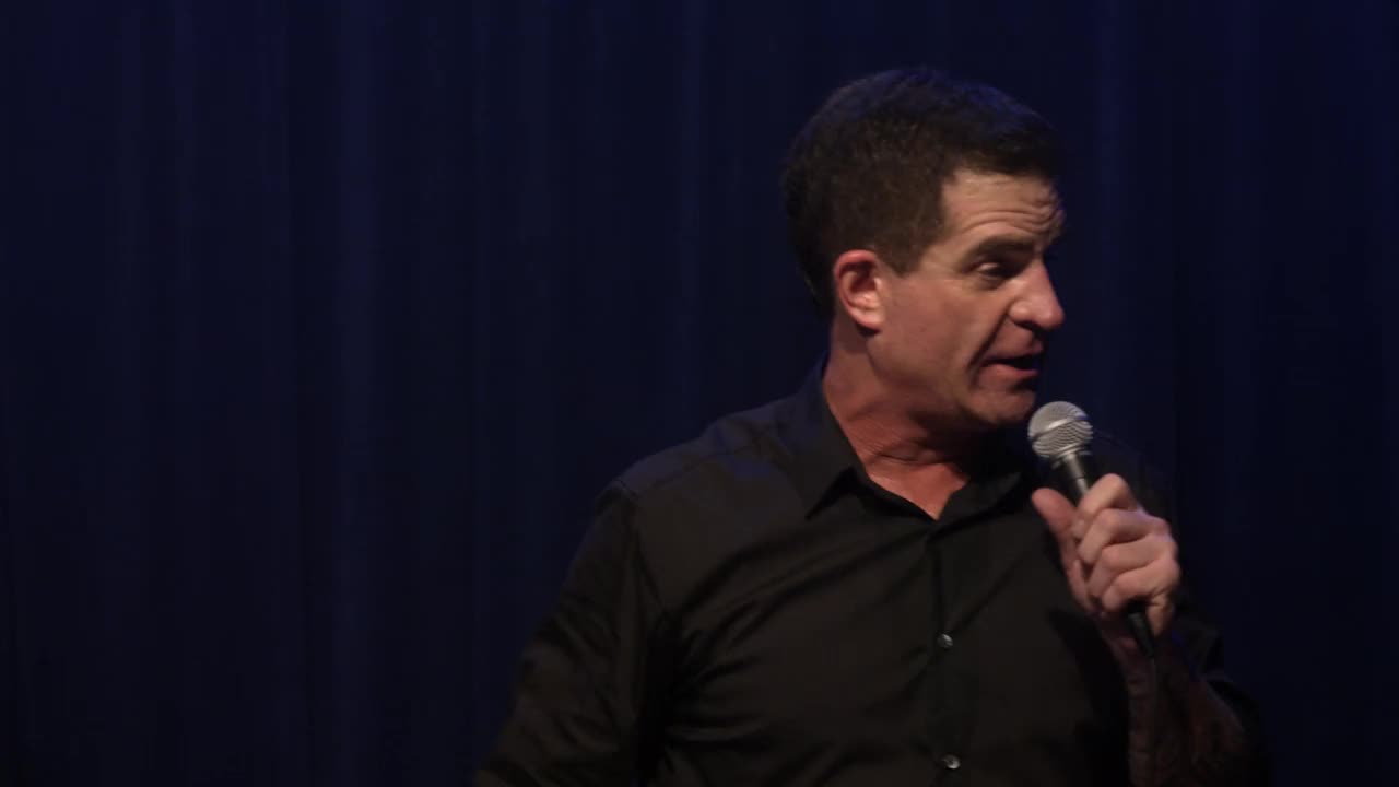 Extrait vidéo du film  Todd glass : act happy