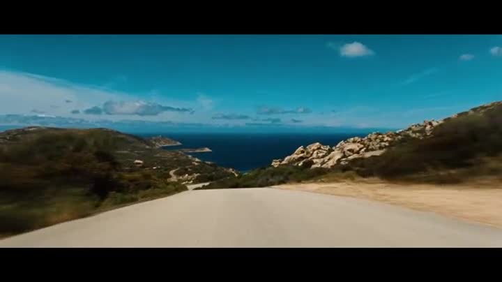 Extrait vidéo du film  Laissez bronzer les cadavres