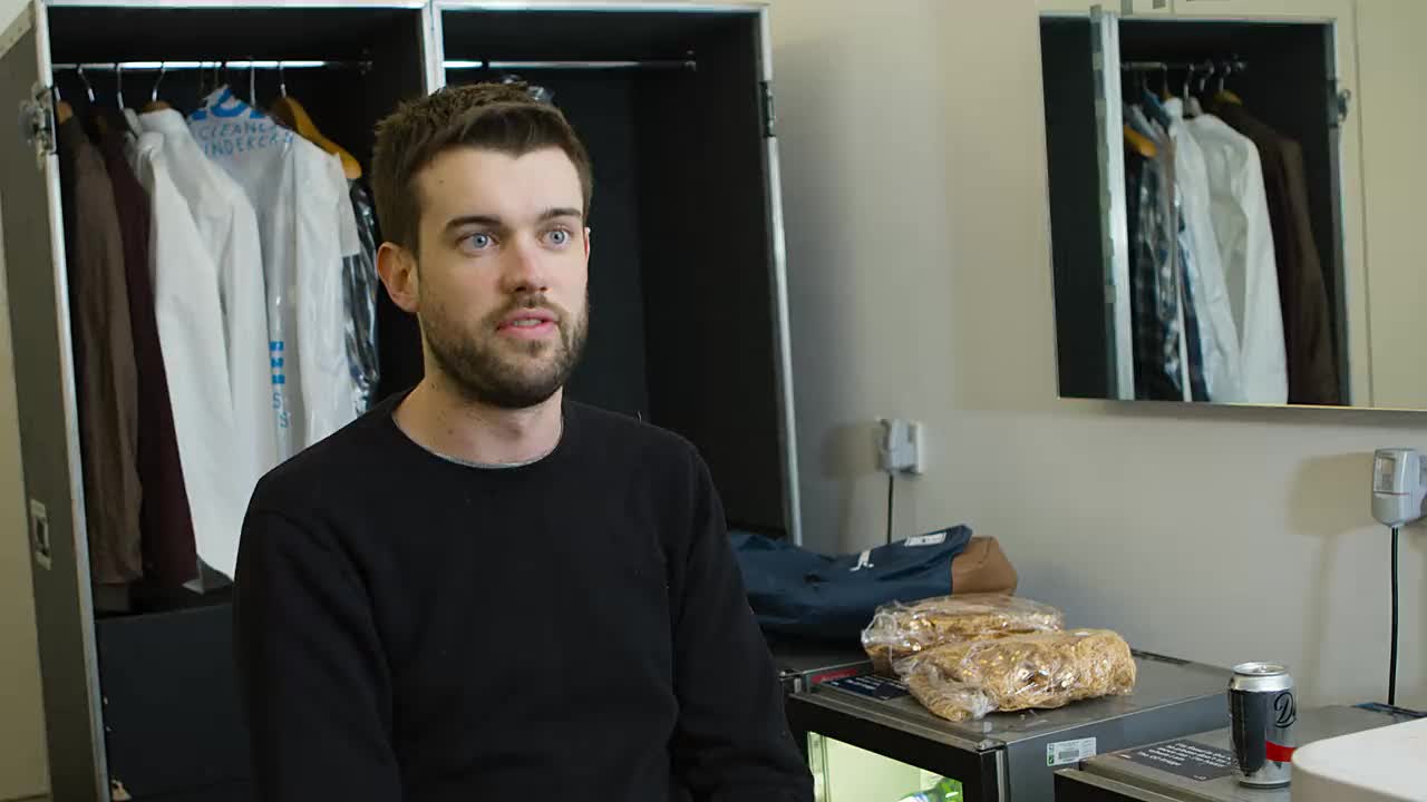 Un extrait de la série  Jack whitehall : travels with my father