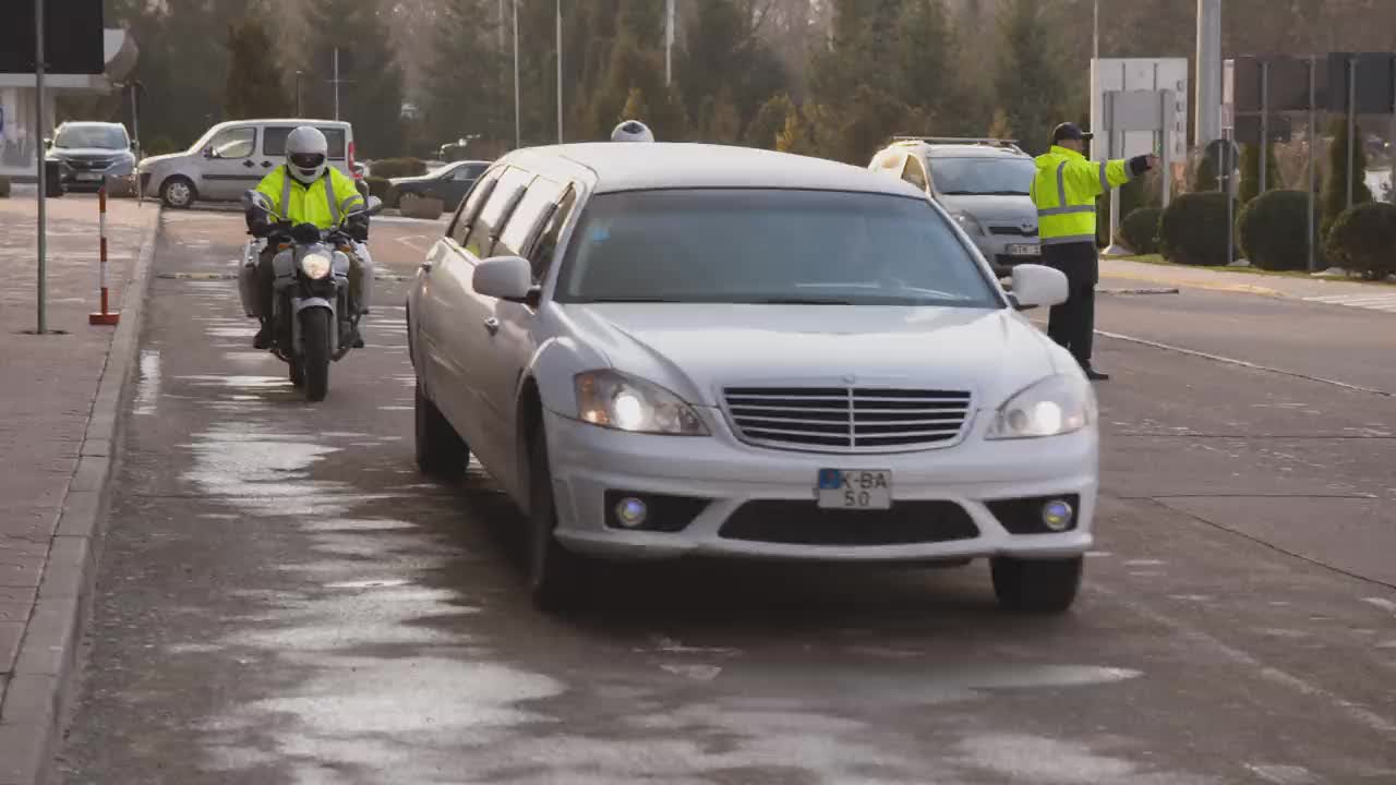 Extrait vidéo du film  Jack whitehall : travels with my father