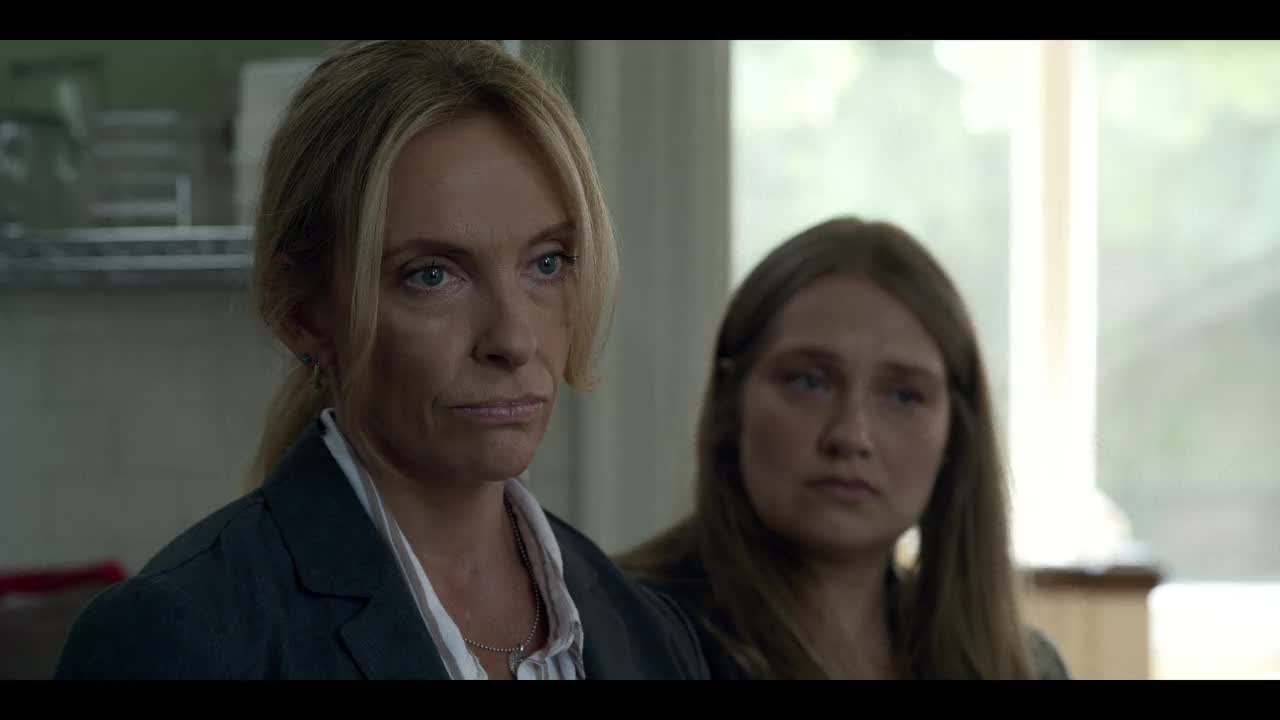 Un extrait de la série  Unbelievable